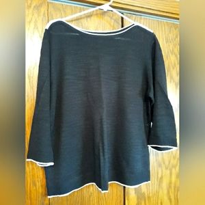 Chistopher and Banks XL womens light weight sweater.